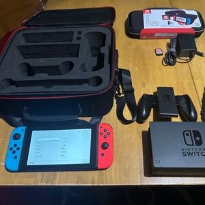 Like New, Nintendo Switch bundle, cases, Mariokart deluxe 8 game